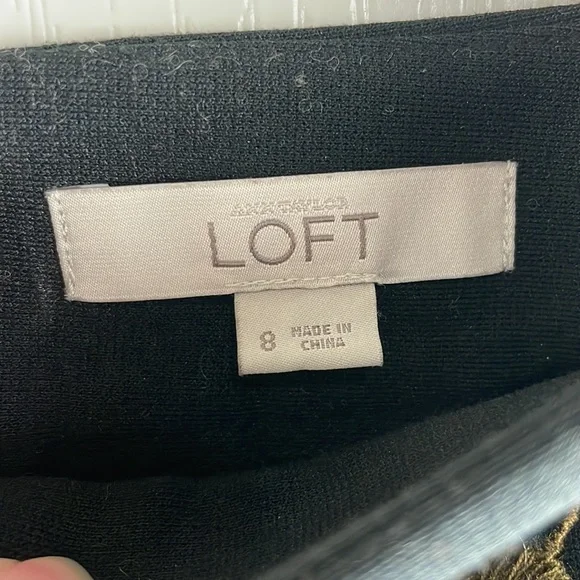 LOFT Crochet Overlay Pencil Skirt Size 8‎ - Picture 3 of 6